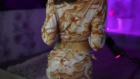 Snapshot of vivien_cutie chatting on 09/29/25, 05:40 vivien_cutie online show from 09/29/25, 05:40