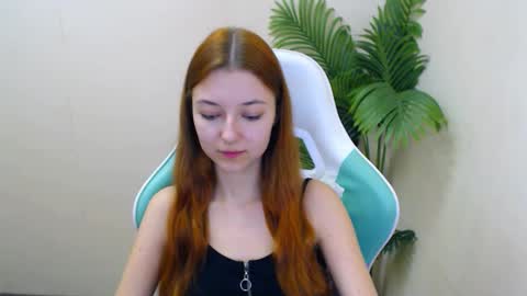 Vivien online show from 01/28/25, 03:35