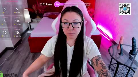 Snapshot of vivien_montclair chatting on 04/15/26, 01:34 Vivien online show from 04/15/26, 01:34