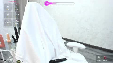 Snapshot of vivien_montclair chatting on 07/02/26, 03:23 Vivien online show from 07/02/26, 03:23