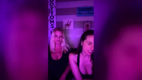 Snapshot of vivienesky chatting on 05/16/26, 03:14 vivienesky online show from 05/16/26, 03:14
