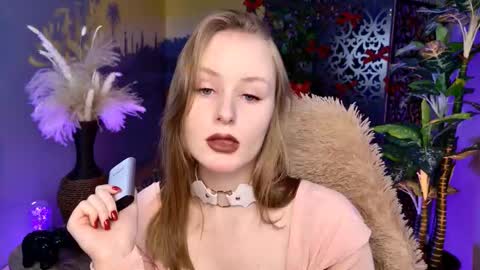 Vivien online show from 02/18/26, 09:05