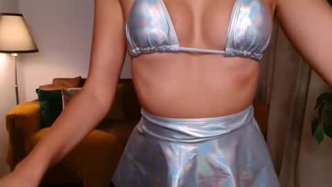 Snapshot of vivienneclement chatting on 09/11/25, 04:40 Vivienne online show from 09/11/25, 04:40