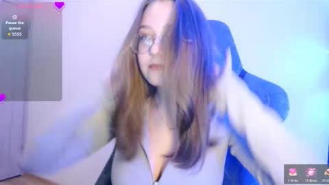 Snapshot of vivivivikkie chatting on 12/03/25, 09:02 vivivivikkie online show from 12/03/25, 09:02