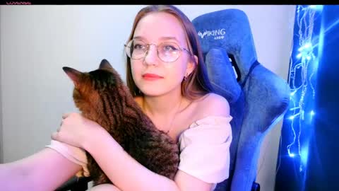 Snapshot of vivivivikkie chatting on 06/04/26, 09:32 vivivivikkie online show from 06/04/26, 09:32