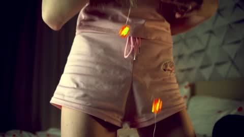 Snapshot of vixcx_ chatting on 10/29/25, 03:36 vixcx_ online show from 10/29/25, 03:36