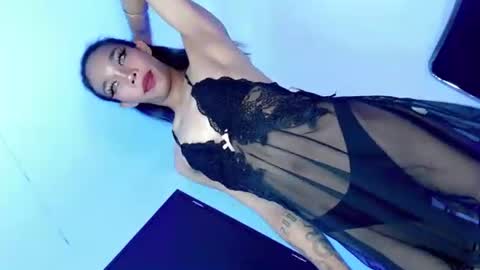 Snapshot of vixen_foxx chatting on 02/08/26, 06:17 vixen online show from 02/08/26, 06:17