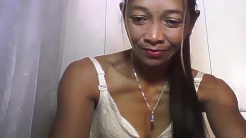 Snapshot of vixen_lina chatting on 07/13/26, 07:22 vixen_lina online show from 07/13/26, 07:22