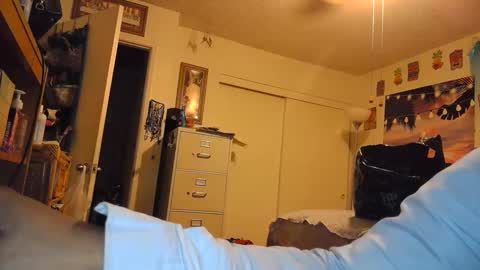 Snapshot of vixenfyre chatting on 09/24/25, 08:28 Vixen Fyre online show from 09/24/25, 08:28