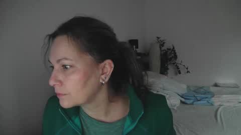 Snapshot of vixenjae chatting on 12/04/25, 08:12 vixenjae online show from 12/04/25, 08:12