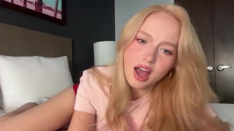 Victoria online show from 10/29/25, 10:22