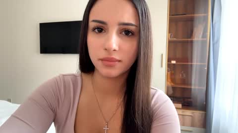 Miss Mia online show from 04/04/26, 12:02