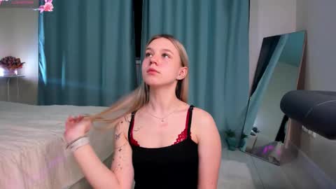 Mila online show from 03/14/26, 07:41