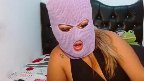 Snapshot of vkleiin chatting on 10/30/25, 12:12 Venus online show from 10/30/25, 12:12