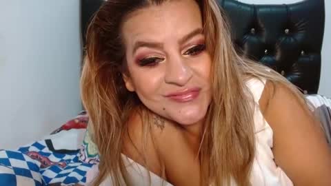 Snapshot of vkleiin chatting on 12/02/25, 01:00 Venus online show from 12/02/25, 01:00