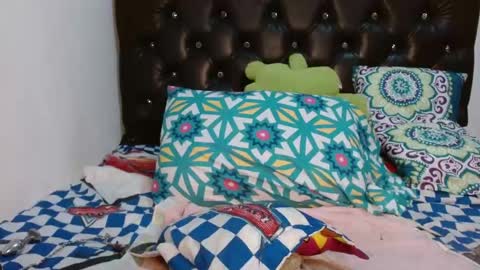 Venus online show from 12/22/25, 01:02