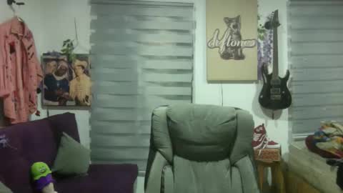 vl21cm online show from 11/23/25, 08:14