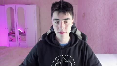 Snapshot of vlad1605 chatting on 12/02/24, 02:31 Martin online show from 12/02/24, 02:31