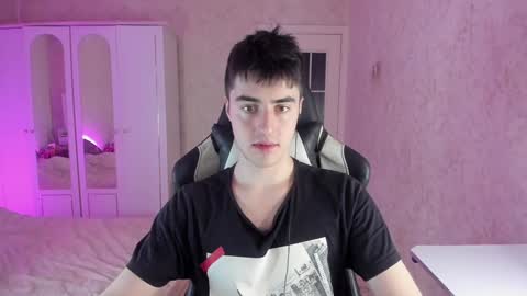 Snapshot of vlad1605 chatting on 12/03/24, 11:13 Martin online show from 12/03/24, 11:13