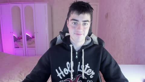 Snapshot of vlad1605 chatting on 12/10/24, 02:59 Martin online show from 12/10/24, 02:59