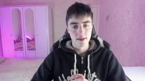 Snapshot of vlad1605 chatting on 12/11/24, 07:53 Martin online show from 12/11/24, 07:53