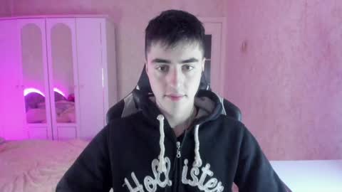 Snapshot of vlad1605 chatting on 12/13/24, 03:38 Martin online show from 12/13/24, 03:38