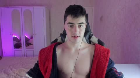 Snapshot of vlad1605 chatting on 12/30/24, 03:02 Martin online show from 12/30/24, 03:02