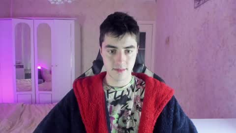 Snapshot of vlad1605 chatting on 01/06/25, 05:06 Martin online show from 01/06/25, 05:06