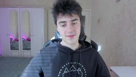 Snapshot of vlad1605 chatting on 02/05/25, 07:50 Martin online show from 02/05/25, 07:50