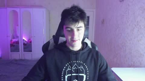 Snapshot of vlad1605 chatting on 02/07/25, 04:59 Martin online show from 02/07/25, 04:59