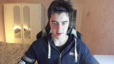 Snapshot of vlad1605 chatting on 02/16/25, 04:20 Martin online show from 02/16/25, 04:20