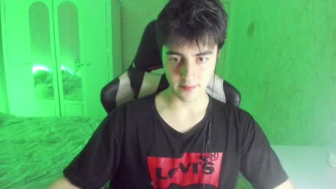 Snapshot of vlad1605 chatting on 02/16/25, 10:43 Martin online show from 02/16/25, 10:43