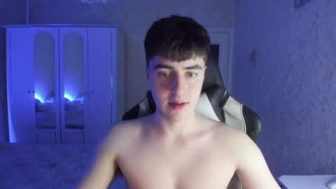 Snapshot of vlad1605 chatting on 03/12/25, 05:17 Martin online show from 03/12/25, 05:17