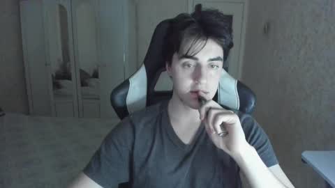 Snapshot of vlad1605 chatting on 09/17/25, 03:24 Martin online show from 09/17/25, 03:24