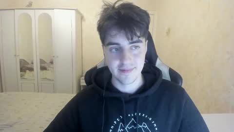 Snapshot of vlad1605 chatting on 10/03/25, 01:41 Martin online show from 10/03/25, 01:41