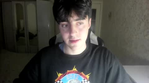 Snapshot of vlad1605 chatting on 10/26/25, 02:12 Martin online show from 10/26/25, 02:12