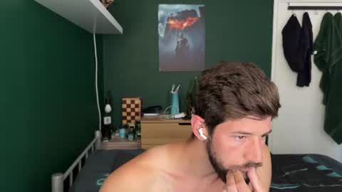 vladi95noughtyboyy online show from 08/07/26, 09:44