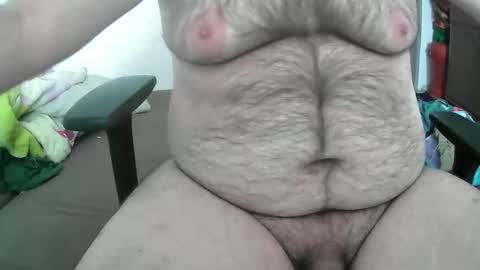 vladmm3 online show from 04/17/26, 09:34