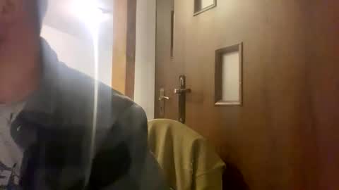 Snapshot of vladumyr chatting on 11/16/25, 09:42 vladumyr online show from 11/16/25, 09:42