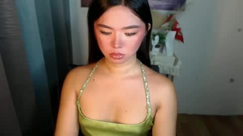 Snapshot of voganmarie chatting on 06/24/26, 03:27 voganmarie online show from 06/24/26, 03:27