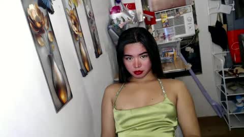 Snapshot of voganmarie chatting on 07/09/26, 07:56 voganmarie online show from 07/09/26, 07:56