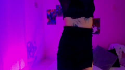 Snapshot of void_smokin chatting on 07/12/26, 10:50 Gabriela online show from 07/12/26, 10:50