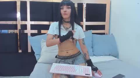 Snapshot of volkovbaby chatting on 12/14/25, 08:46 Lisa online show from 12/14/25, 08:46