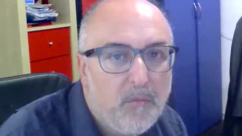 Snapshot of volpi72 chatting on 10/25/25, 10:23 volpi72 online show from 10/25/25, 10:23