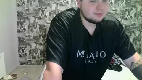 Volshebnik1302 online show from 11/18/25, 09:36