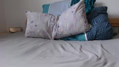 volvic_0904 online show from 03/08/26, 08:40