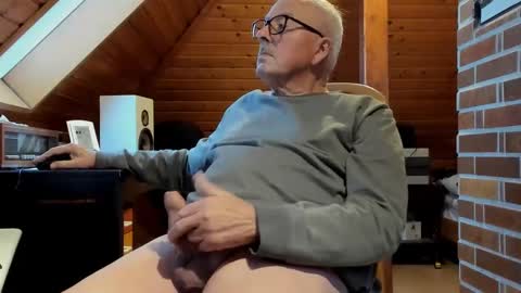 Snapshot of vonrex1 chatting on 12/07/24, 02:24 heinz online show from 12/07/24, 02:24