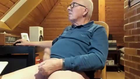 Snapshot of vonrex1 chatting on 12/28/24, 06:29 heinz online show from 12/28/24, 06:29