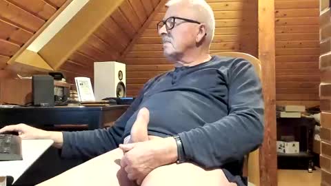 Snapshot of vonrex1 chatting on 01/21/25, 06:34 heinz online show from 01/21/25, 06:34