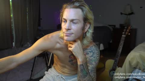 Snapshot of voodoo_hd chatting on 10/02/25, 02:29 Voodoo and Lucy online show from 10/02/25, 02:29